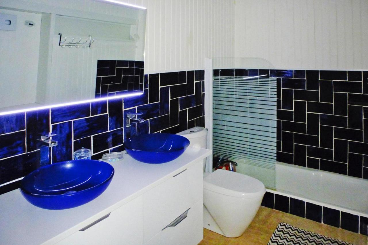 Holiday Home With Indoor Pool, Льо Порж Екстериор снимка