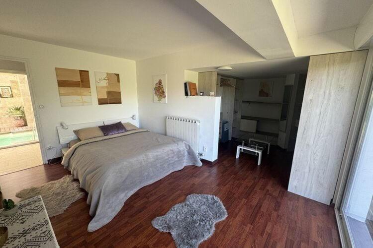 Holiday Home With Indoor Pool, Льо Порж Екстериор снимка